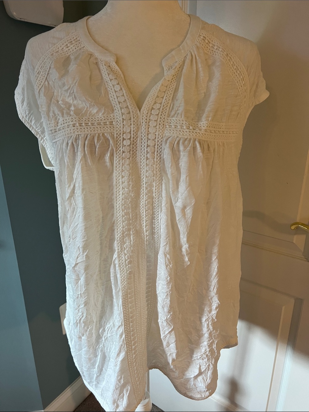 Sundance White Crochet-Trim Short Sleeve Tee